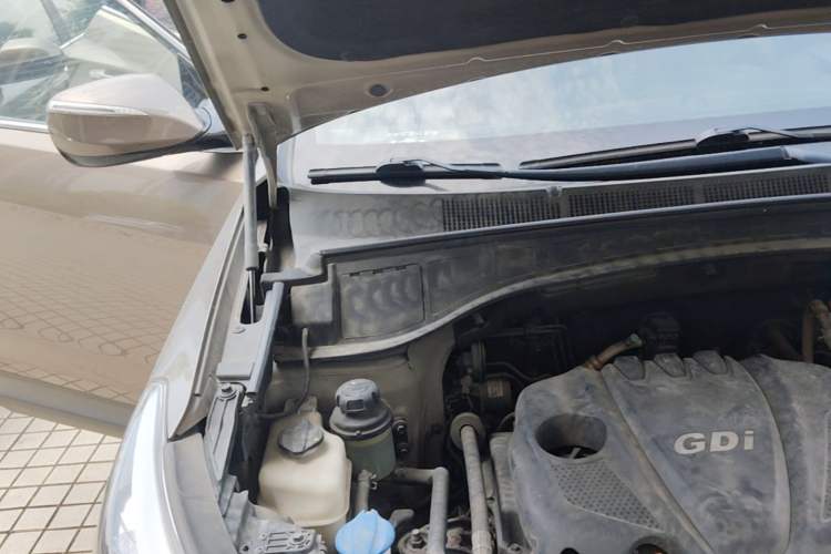 Used Hyundai Santa Fe 2013 2.4L Automatic 2WD Comfort Edition Engine Bay Right