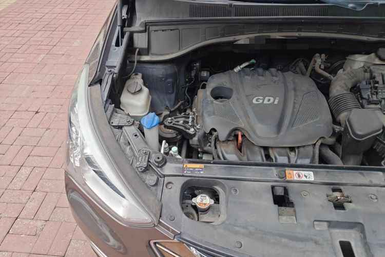 Used Hyundai Santa Fe 2013 Revised Version 2.4L Automatic All-Wheel Drive Smart Type Engine Bay Right