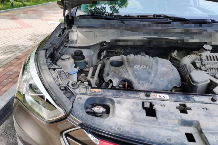 Used Hyundai Santa Fe 2013 2.4L Automatic 2WD Comfort Edition Engine Bay Right