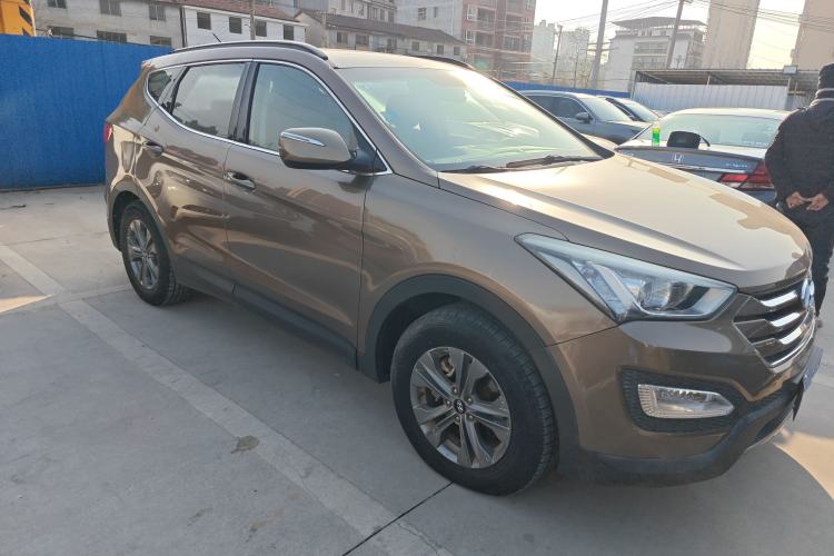 Used Hyundai Santa Fe 2013 2.4L Automatic 2WD Comfort Edition Exterior 1