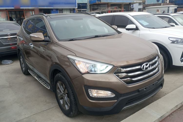 Used Hyundai Santa Fe 2013 Revised Version 2.4L Automatic All-Wheel Drive Smart Type Exterior 1