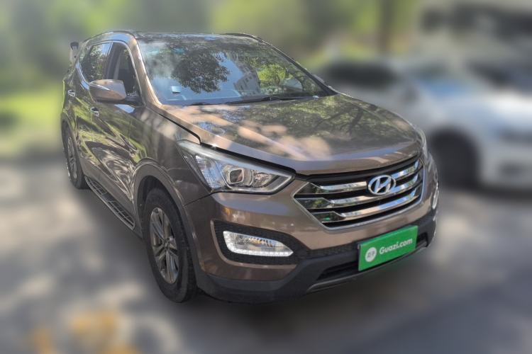Used Hyundai Santa Fe 2013 2.4L Automatic Two-Wheel Drive Smart Version Exterior 2