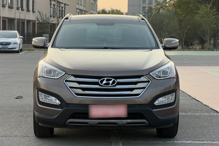 Used Hyundai Santa Fe 2013 2.4L Automatic Two-Wheel Drive Smart Version Exterior 2