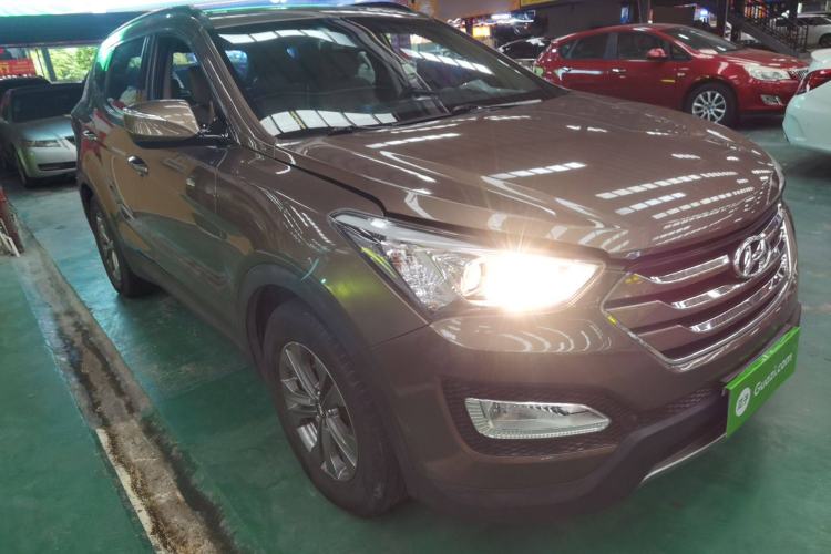 Used Hyundai Santa Fe 2013 2.0T Automatic Two-Wheel Drive Fashion Edition Exterior 2