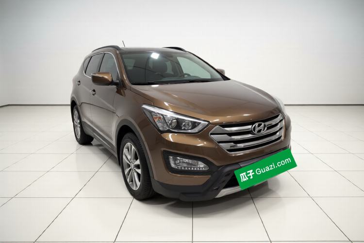 Used Hyundai Santa Fe 2013 2.4L Automatic Two-Wheel Drive Smart Version Exterior 2