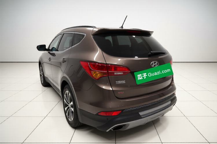 Used Hyundai Santa Fe 2013 2.4L Automatic Two-Wheel Drive Smart Version Exterior 3