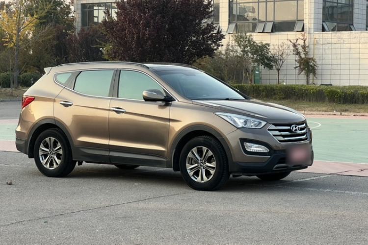 Used Hyundai Santa Fe 2013 2.4L Automatic Two-Wheel Drive Smart Version Exterior 4