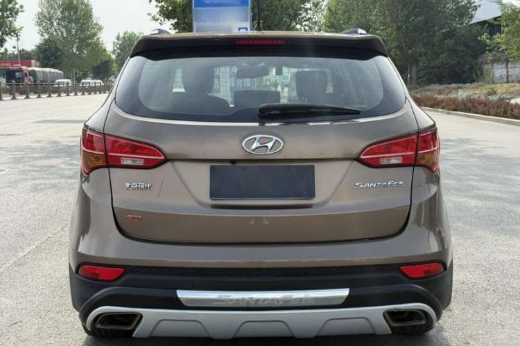 Used Hyundai Santa Fe 2013 2.4L Automatic Two-Wheel Drive Smart Version Exterior 4