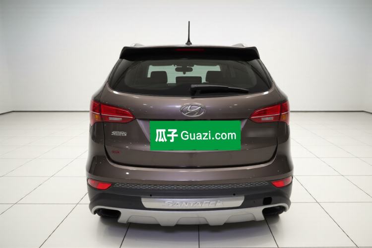 Used Hyundai Santa Fe 2013 2.4L Automatic Two-Wheel Drive Smart Version Exterior 4