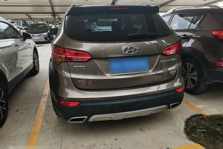 Used Hyundai Santa Fe 2013 Revised Version 2.4L Automatic All-Wheel Drive Smart Type Exterior 5