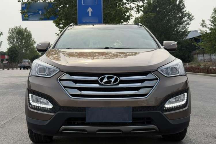 Used Hyundai Santa Fe 2013 2.4L Automatic Two-Wheel Drive Smart Version Exterior 6