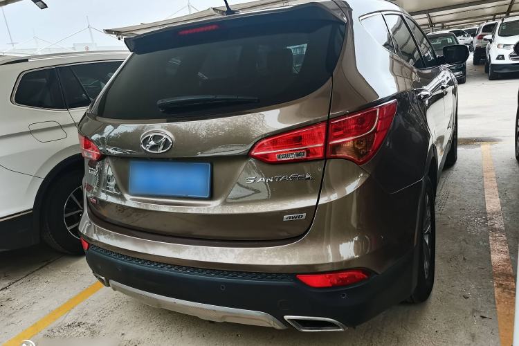 Used Hyundai Santa Fe 2013 Revised Version 2.4L Automatic All-Wheel Drive Smart Type Exterior 6