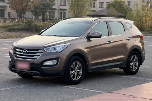 Used Hyundai Santa Fe 2013 2.4L Automatic Two-Wheel Drive Smart Version