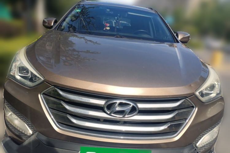 Used Hyundai Santa Fe 2013 Revised Version 2.4L Automatic All-Wheel Drive Smart Type Front