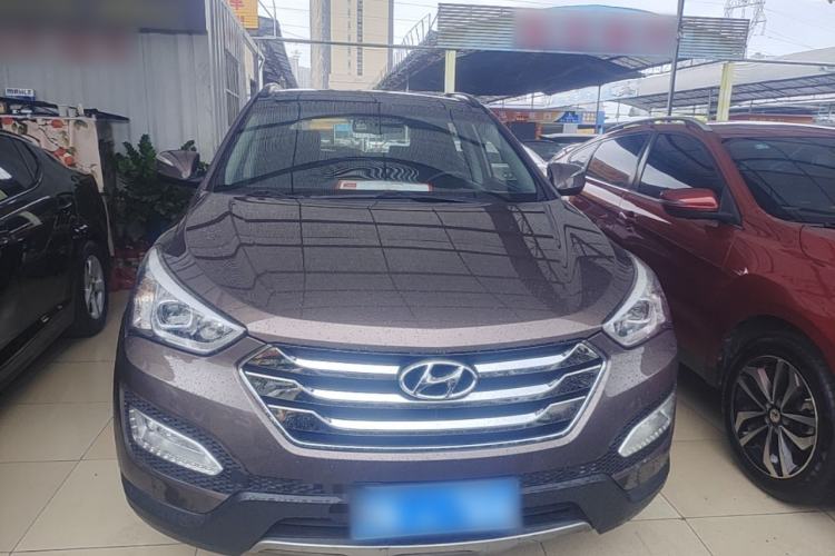 Used Hyundai Santa Fe 2013 2.4L Automatic Two-Wheel Drive Smart Version Front