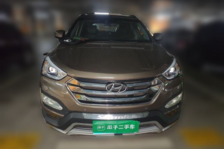 Used Hyundai Santa Fe 2013 2.0T Automatic All-Wheel Drive Top Trim Front