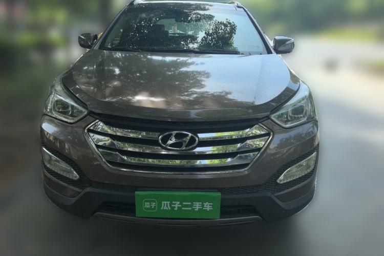 Used Hyundai Santa Fe 2013 2.4L Automatic Two-Wheel Drive Smart Version Front