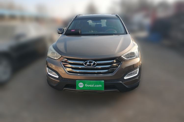 Used Hyundai Santa Fe 2013 Revised Version 2.4L Automatic All-Wheel Drive Luxury Trim Front