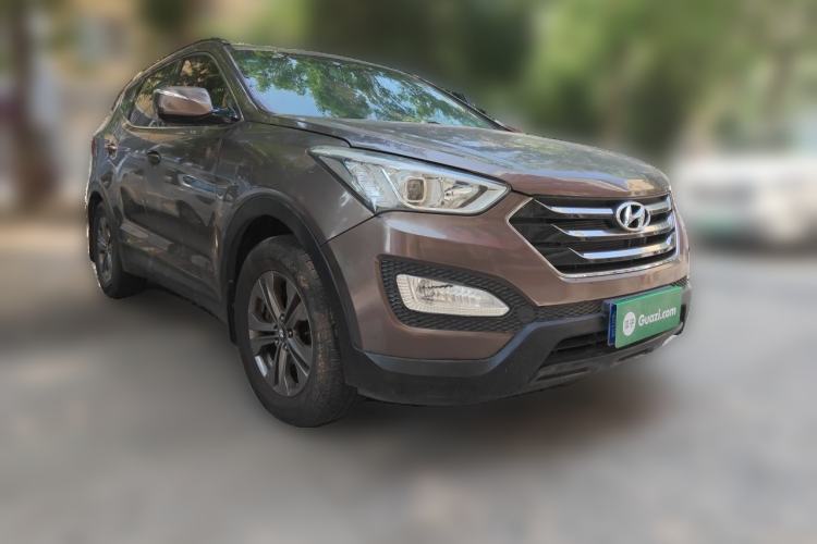 Used Hyundai Santa Fe 2013 2.0T Automatic Two-Wheel Drive Fashion Edition Front Right 45 Deg