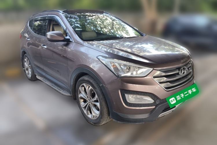 Used Hyundai Santa Fe  Front Right 45 Deg
