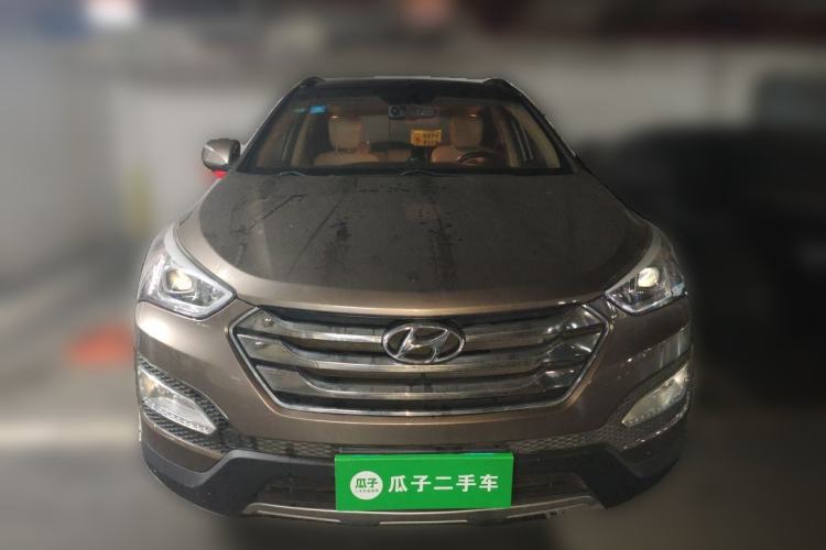 Used Hyundai Santa Fe 2013 2.4L Automatic 4x4 Smart Version Front