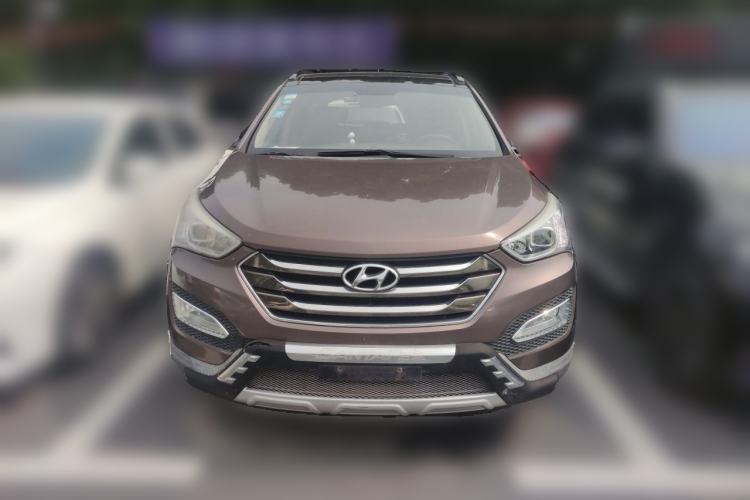 Used Hyundai Santa Fe 2013 2.4L Automatic Two-Wheel Drive Smart Version Front