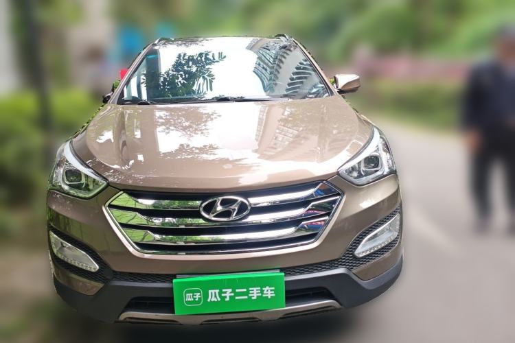 Used Hyundai Santa Fe 2013 Revised Version 2.4L Automatic All-Wheel Drive Smart Type Front