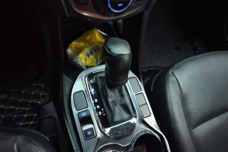 Used Hyundai Santa Fe 2013 Revised Version 2.4L Automatic All-Wheel Drive Smart Type Gear Lever