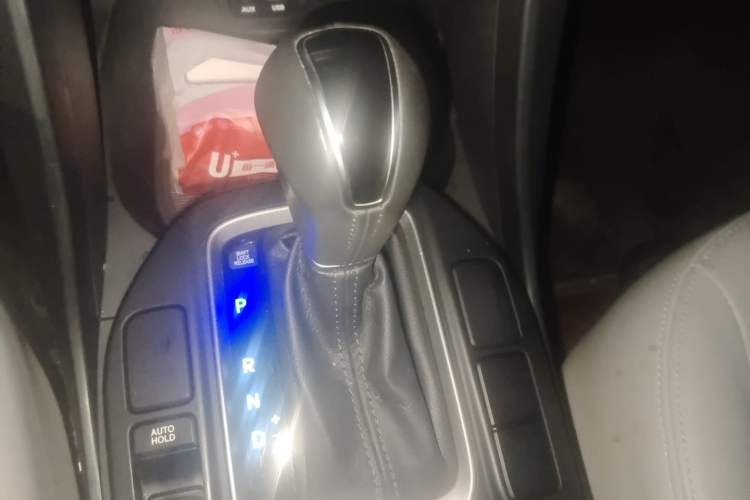 Used Hyundai Santa Fe 2013 2.4L Automatic 2WD Comfort Edition Gear Lever