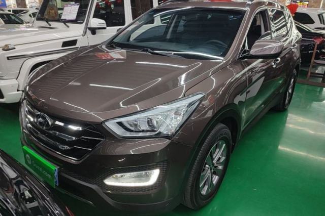 Used Hyundai Santa Fe 2013 Revised Version 2.4L Automatic All-Wheel Drive Smart Type