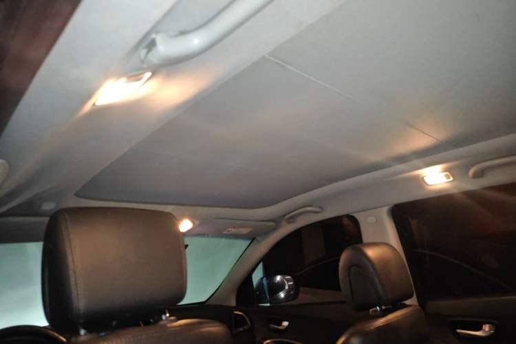 Used Hyundai Santa Fe 2013 2.0T Automatic All-Wheel Drive Top Trim Headliner