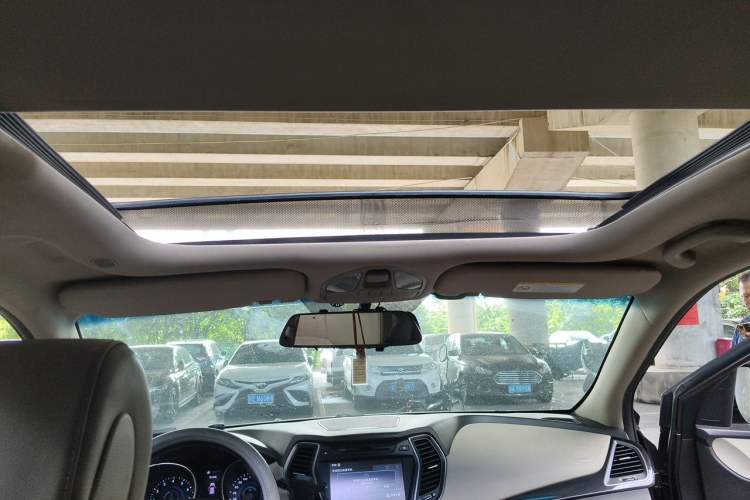 Used Hyundai Santa Fe  Headliner