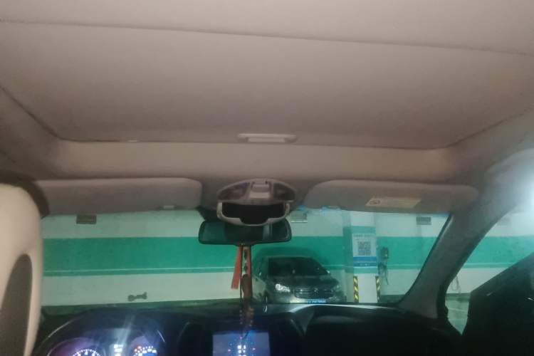 Used Hyundai Santa Fe 2013 2.4L Automatic 2WD Comfort Edition Headliner