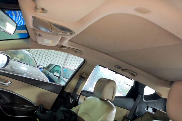 Used Hyundai Santa Fe 2013 2.4L Automatic Two-Wheel Drive Smart Version Headliner