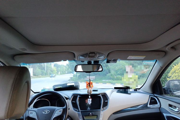 Used Hyundai Santa Fe 2013 2.4L Automatic 4x4 Prestige Edition Headliner