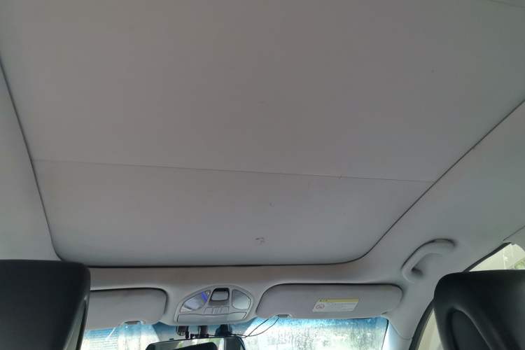 Used Hyundai Santa Fe 2013 2.0T Automatic All-Wheel Drive Prestige Version Headliner