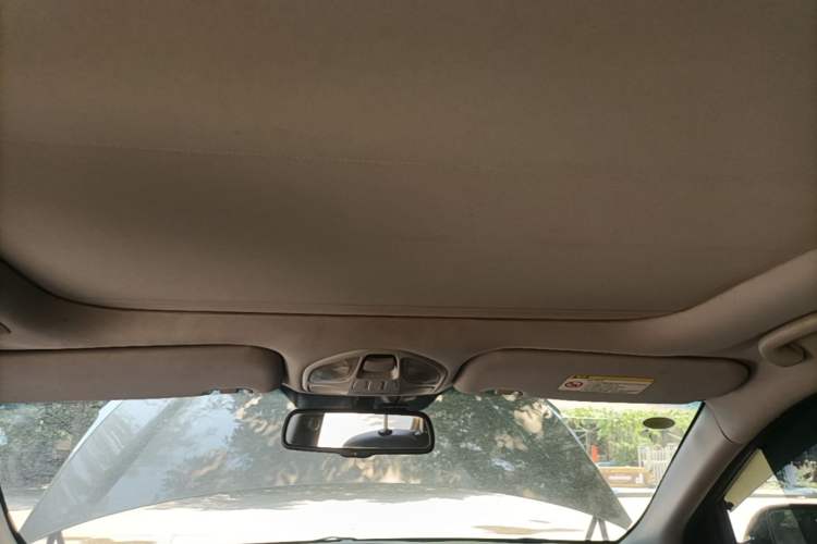 Used Hyundai Santa Fe 2013 2.4L Automatic Two-Wheel Drive Smart Version Headliner