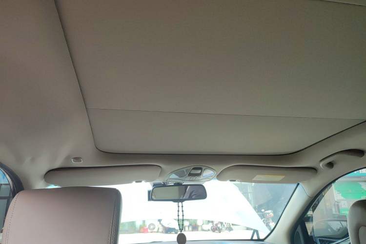 Used Hyundai Santa Fe 2013 2.4L Automatic Two-Wheel Drive Smart Version Headliner