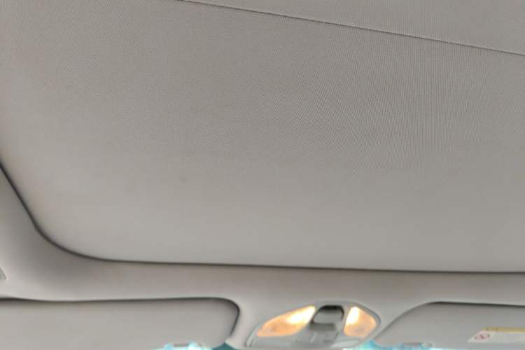Used Hyundai Santa Fe 2013 2.4L Automatic Two-Wheel Drive Smart Version Headliner