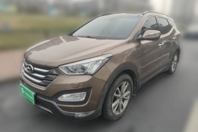 Used Hyundai Santa Fe 2013 2.0T Automatic All-Wheel Drive Top Trim