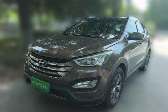 Used Hyundai Santa Fe 2013 2.4L Automatic Two-Wheel Drive Smart Version
