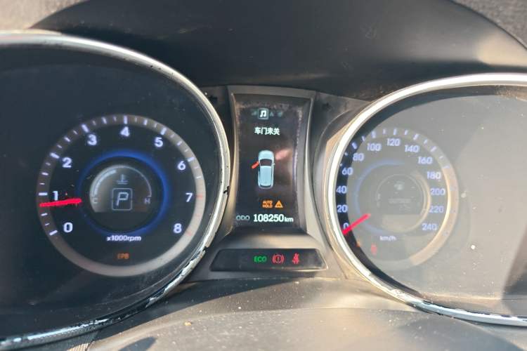 Used Hyundai Santa Fe 2013 2.4L Automatic 2WD Comfort Edition Instrument Cluster