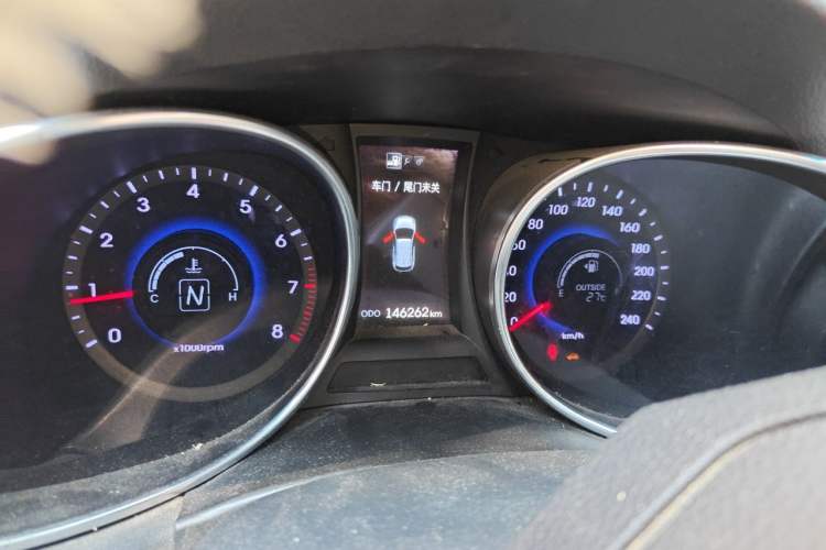 Used Hyundai Santa Fe 2013 2.0T Automatic Two-Wheel Drive Fashion Edition Instrument Cluster