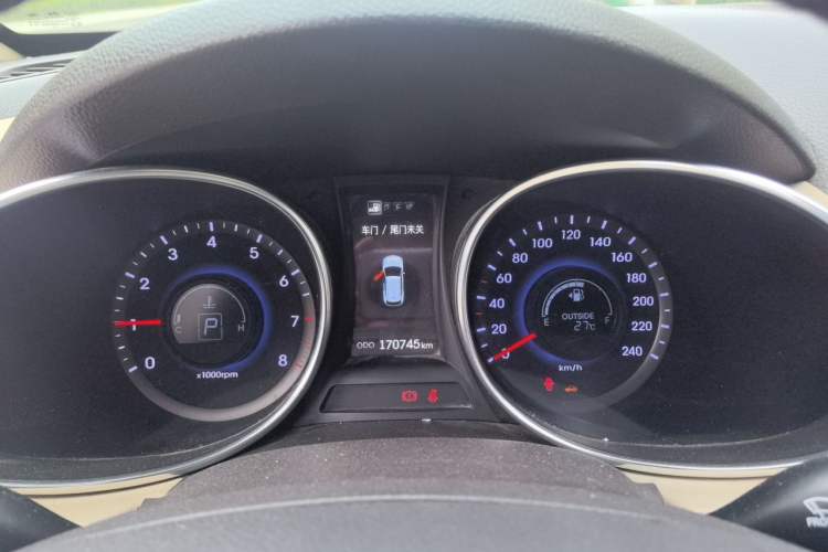 Used Hyundai Santa Fe 2013 2.4L Automatic 4x4 Smart Version Instrument Cluster
