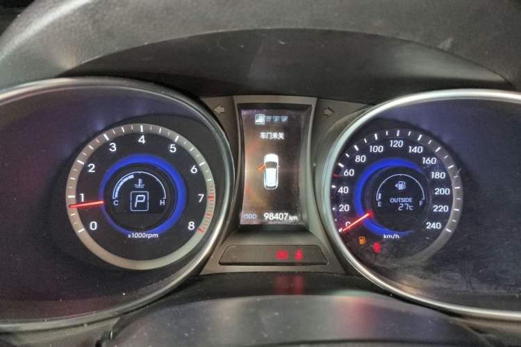 Used Hyundai Santa Fe 2013 2.4L Automatic Two-Wheel Drive Smart Version Instrument Cluster