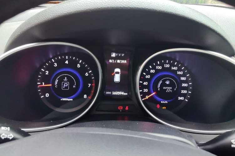 Used Hyundai Santa Fe 2013 2.0T Automatic All-Wheel Drive Prestige Version Instrument Cluster