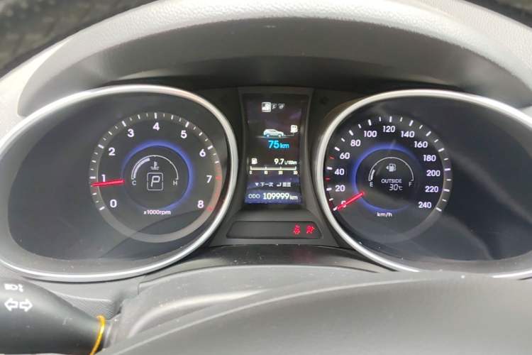 Used Hyundai Santa Fe 2013 2.4L Automatic 2WD Comfort Edition Instrument Cluster