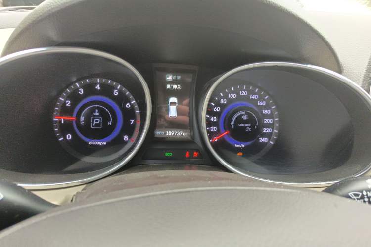 Used Hyundai Santa Fe 2013 2.4L Automatic Two-Wheel Drive Smart Version Instrument Cluster