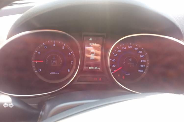 Used Hyundai Santa Fe 2013 2.4L Automatic Two-Wheel Drive Smart Version Instrument Cluster