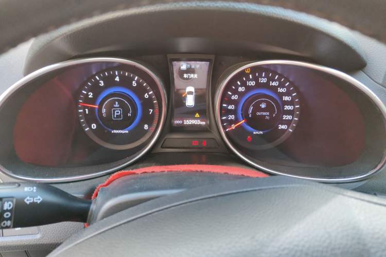 Used Hyundai Santa Fe 2013 2.4L Automatic 4x4 Prestige Edition Instrument Cluster